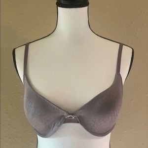 Marilyn Monroe bra